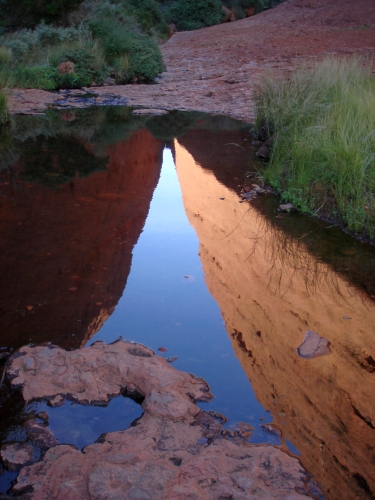 Wąwóz Walpa w górach Kata Tjuta